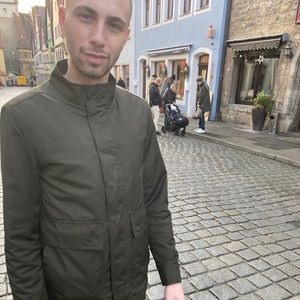 Meet your Posher, Dillon